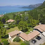 Arca 4*